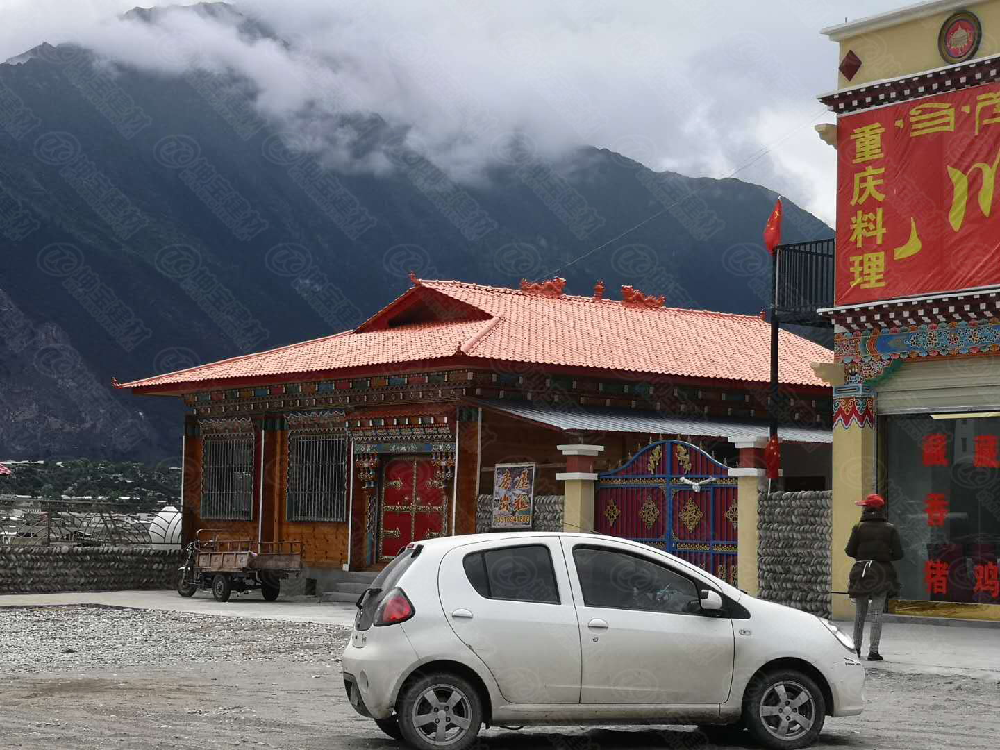 西藏風(fēng)格樹(shù)脂瓦