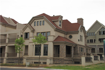 瀝青瓦的使用年限是多久？有哪些注意事項？