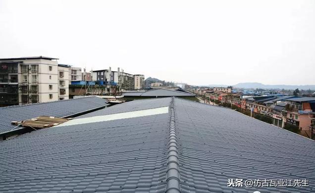 鐵瓦換成了樹(shù)脂瓦，龍泉驛區(qū)這些屋面有了大變樣！龍泉人的大機(jī)遇